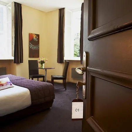 Savoy Hotel 3*