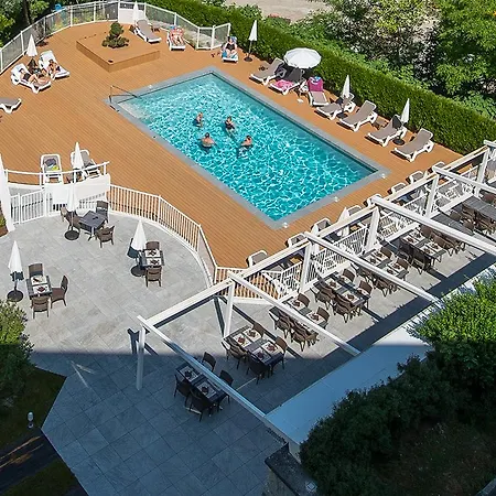 Hotel Savoy 3*