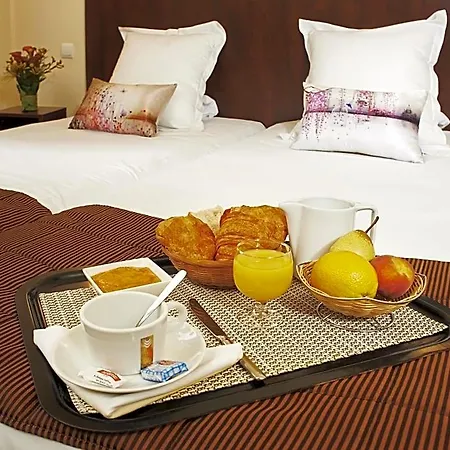 Savoy Hotel 3*