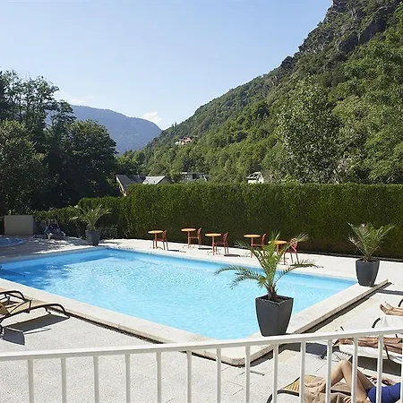 Savoy Hotel 3*
