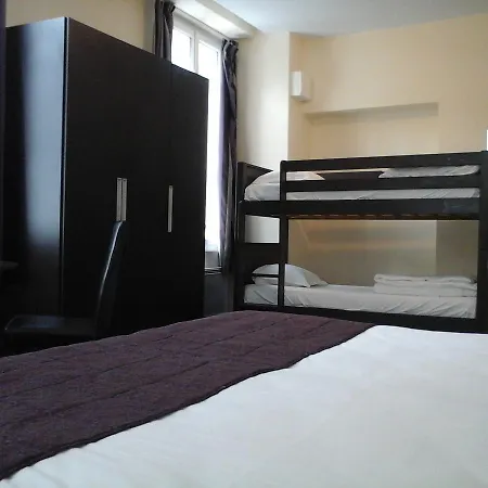 Savoy Hotel 3*