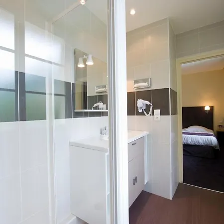 Hotel Savoy 3*
