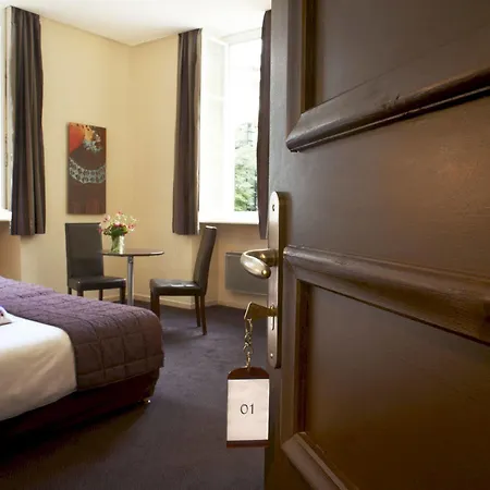 Savoy Hotel 3*